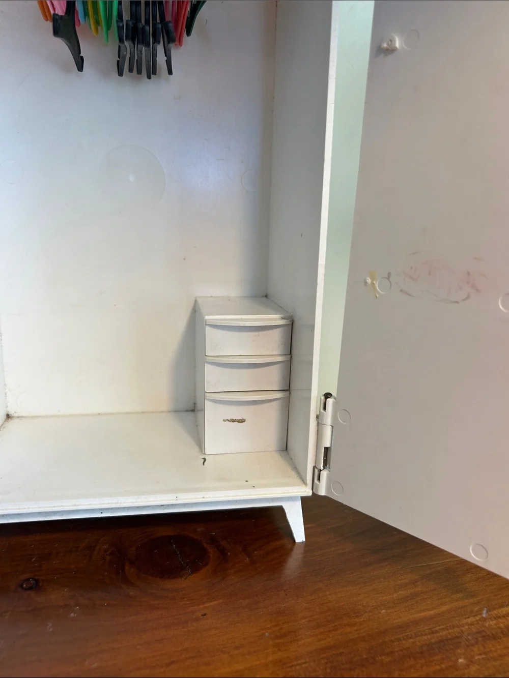 Vintage 60s Pedigree Sindy Doll White and Gold Wardrobe Closet w/ Hangers
